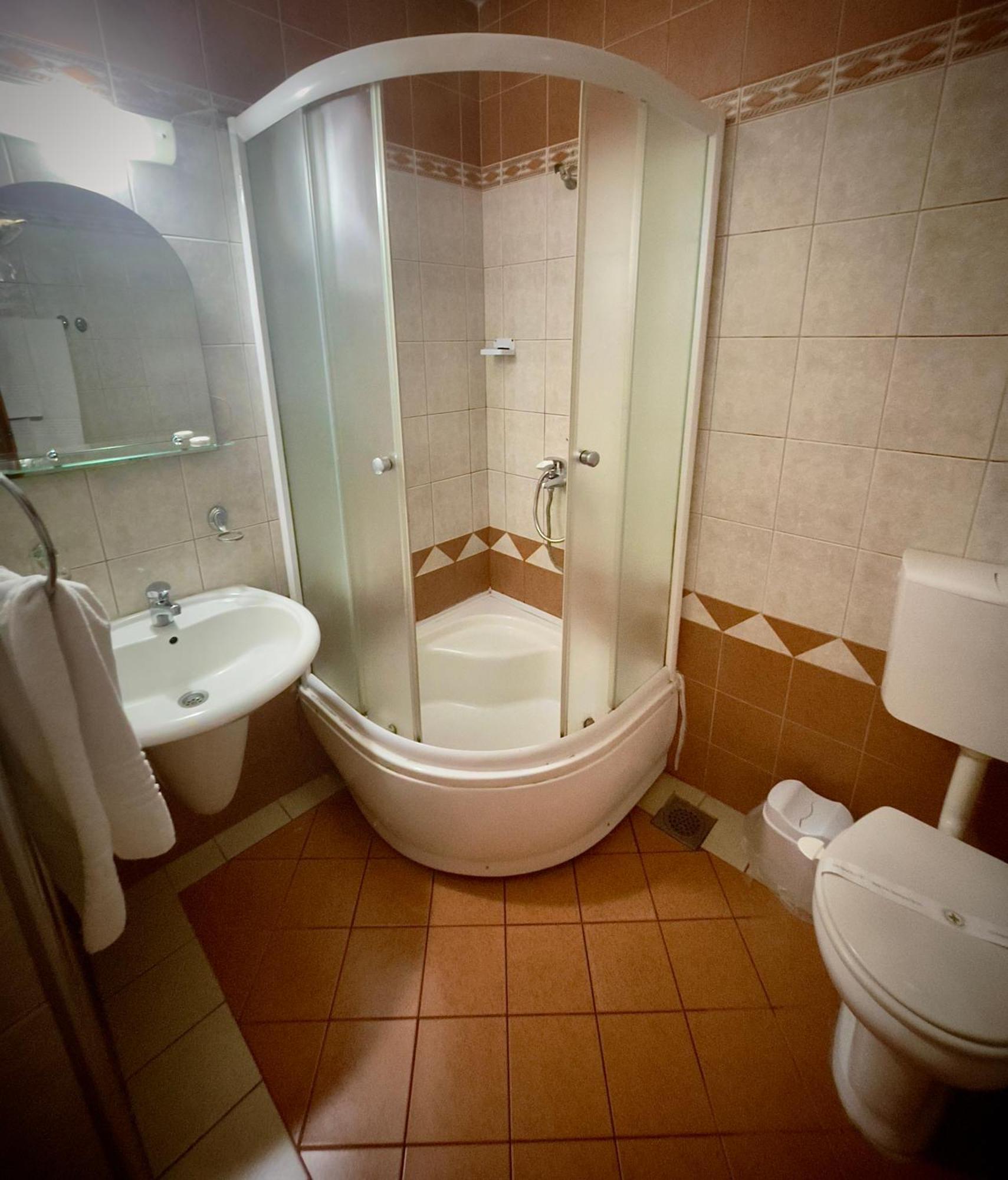 Hotel Ilinden Sztrumica Kültér fotó